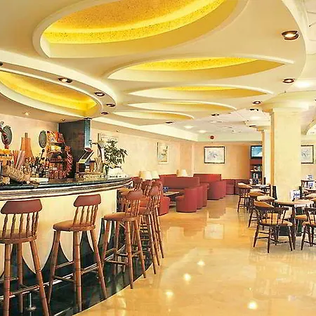 酒店 瑟维集团里亚托酒店 3*